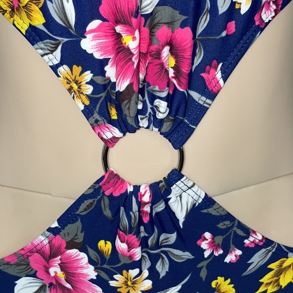 Bright Floral Cut Out One Piece Monokini Swimsuit - Picture 11 of 13